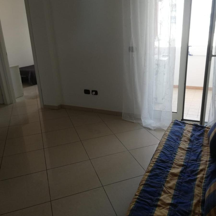 Nina'S Apartment Gallipoli Bagian luar foto
