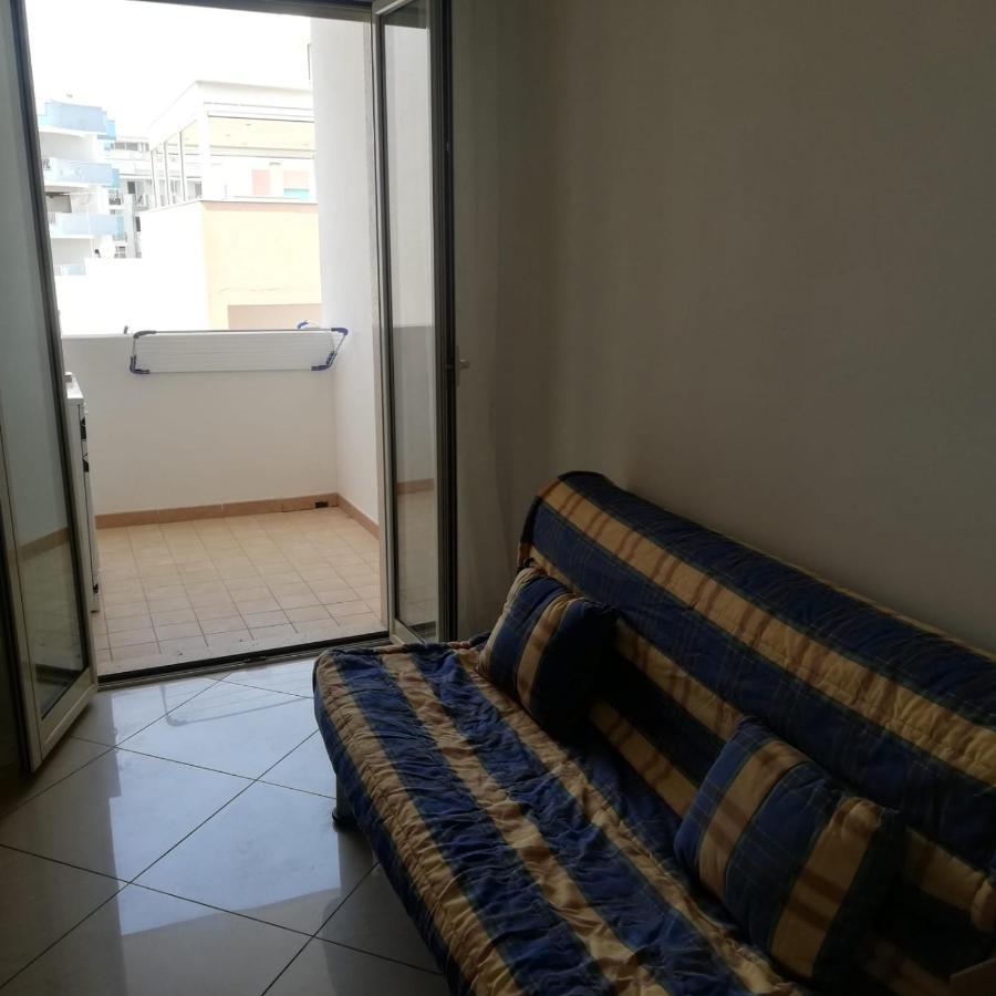 Nina'S Apartment Gallipoli Bagian luar foto